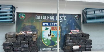 PM apreende mais de 1 tonelada de drogas e prende colombianos em Manaus
