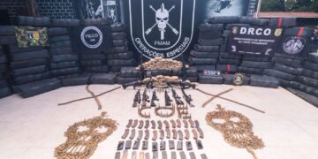 Polícias apreendem mais de 4 toneladas de drogas e armas de guerra no AM