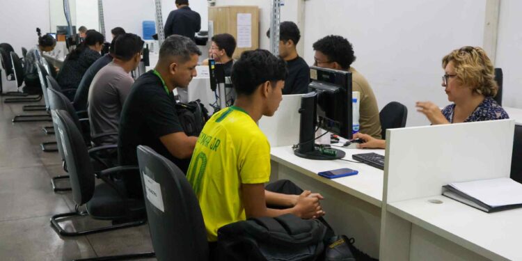 Sine Amazonas divulga 234 vagas de emprego para esta quarta-feira