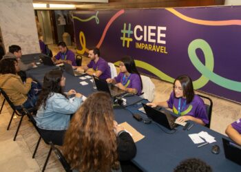Mais de 14 mil vagas: CIEE completa o seu 62º aniversário, mas quem ganha o presente são os jovens e estudantes com Maratona de Vagas presencial