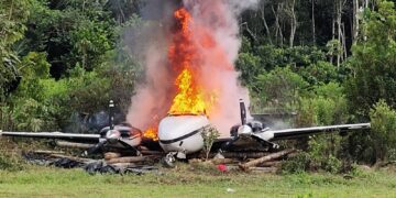 Polícias brasileiras e peruanas destroem aeronaves, laboratórios de drogas e pista clandestina na fronteira