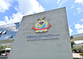 TCE-AM suspende contrato sem licitação de R$ 1,3 bilhão da Seduc