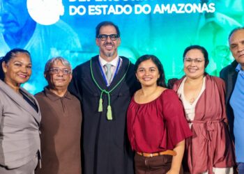 Pessoas atendidas pela Defensoria protagonizam solenidade de posse do Defensor Geral do Amazonas