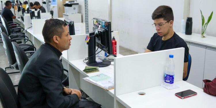 Sine Amazonas divulga 221 vagas de emprego para esta quarta-feira