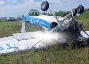 Avião cai no aeroclube de Manaus e mata piloto