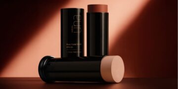 Natura Una lança Base Stick FPS 50 que une beleza natural e tratamento a pele