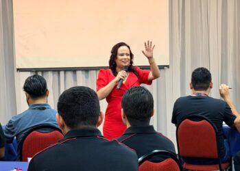 Novo curso de liderança de Cintia Lima propõe formação estratégica para líderes corporativos