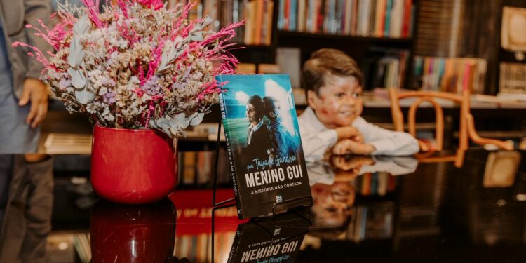 “Menino Gui” desembarca em Manaus para inauguração de sede dedicada a pacientes com Epidermólise Bolhosa