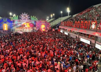 Ensaio dos Bumbás marca início do Curral do Boi Garantido e agita torcedores para o Festival de Parintins 2026