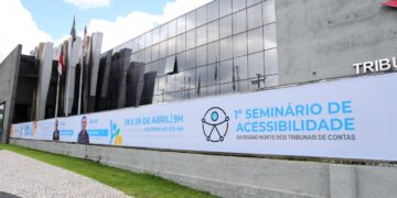 TCE-AM leva serviços e orientação a pessoas com deficiência em seminário inédito