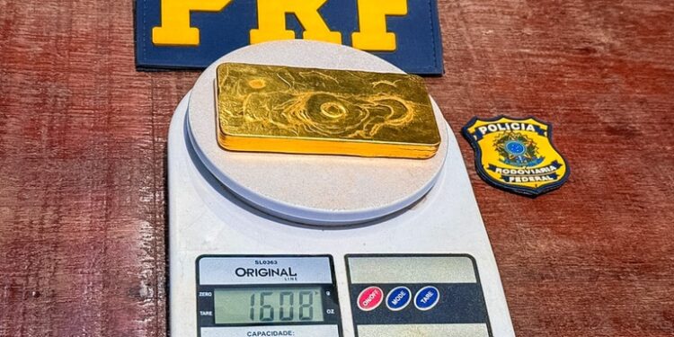 PRF e PM apreendem mais de 1 kg de ouro em Humaitá/AM
