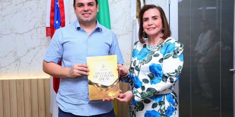Presidente do TCE-AM entrega Prestação de Contas Anual de 2025 à ALEAM