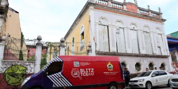 TCE vistoria escolas históricas de Manaus em blitz