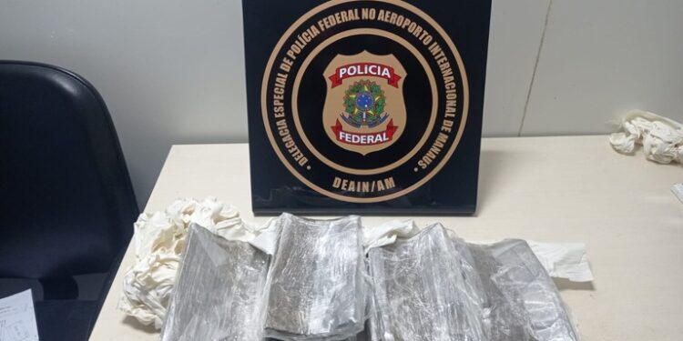 PF prende mulher que tentou embarcar com drogas no Aeroporto de Manaus
