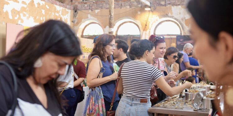 Feira D impulsiona economia criativa em Manaus