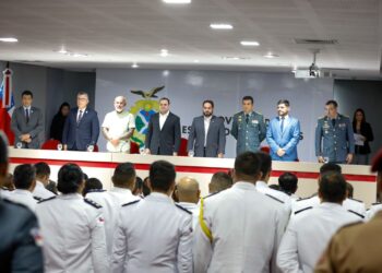 Governador Roberto Cidade forma 60 oficiais da PMAM no Curso Superior de Polícia