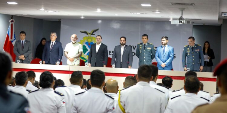 Governador Roberto Cidade forma 60 oficiais da PMAM no Curso Superior de Polícia