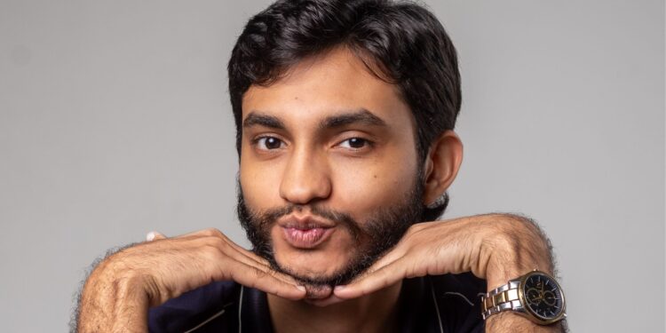 Leandro Leitte faz show que transforma cenas do cotidiano em comédia