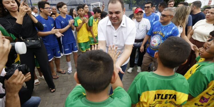 Cidade reinaugura Centro Social Chapéu de Zinco em Manaus
