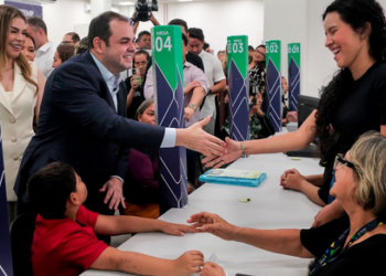 Roberto Cidade reinaugura PAC Sumaúma