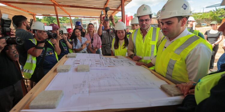 Governador Cidade acompanha avanço das obras no Residencial Tarumã em Manaus