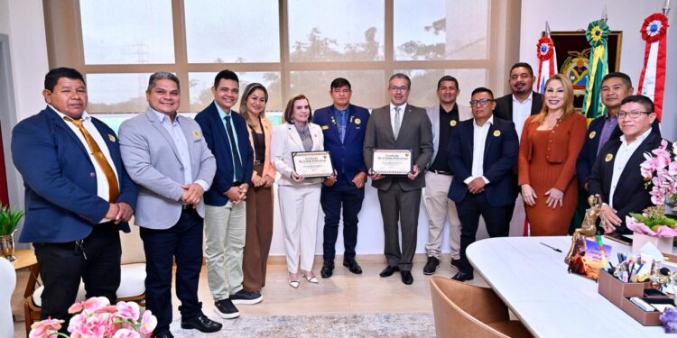 Conselheiros do Tribunal de Contas do Amazonas são agraciados com título de Cidadãos Gabrielenses