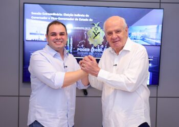 Deputados elegem por unanimidade Roberto Cidade governador do Amazonas