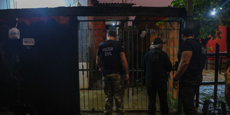 Em Manaus, polícia prende agiotas; dívida de R$ 150 virou R$ 150 mil