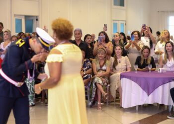 Thaisa Cidade destaca acolhimento a idosas durante baile ‘Rosas de Maio’