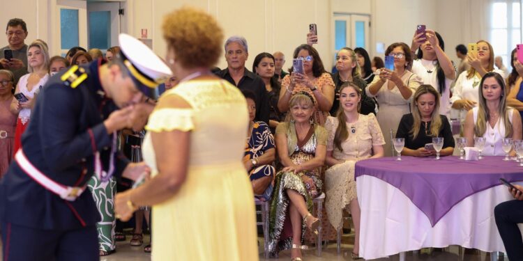 Thaisa Cidade destaca acolhimento a idosas durante baile ‘Rosas de Maio’