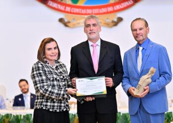 “Democracia sem controle não é democracia”, diz ministro do STJ em seminário no TCE-AM