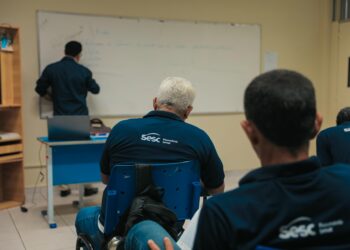 Sesc Amazonas abre vagas gratuitas para EJA em Manaus