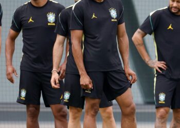 Brasil finaliza preparação para enfrentar Haiti na Copa do Mundo