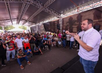 Roberto Cidade leva serviços e entregas do Governo Presente para Itacoatiara