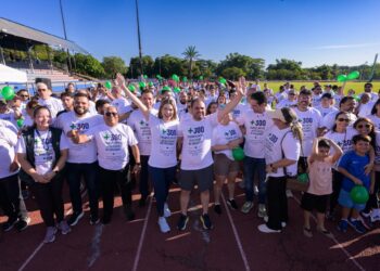 Governador Roberto Cidade participa de caminhada para celebrar mais de 300 transplantes realizados no Hospital Delphina Aziz