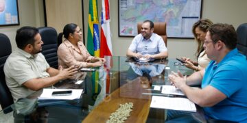 Roberto Cidade assina adesão do Amazonas ao Sistema Brasileiro de Inteligência