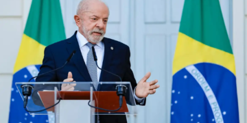 “Não se meta nas eleições no Brasil”, diz Lula a Trump