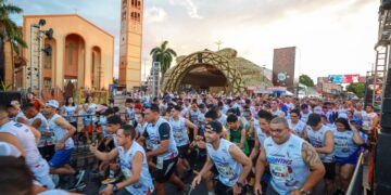 Mais de 2 mil pessoas participam da Parintins Run pelas ruas da Ilha Tupinambarana