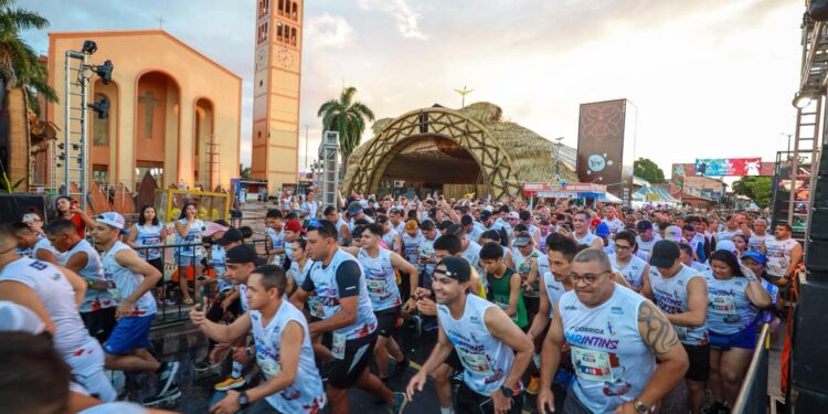 Mais de 2 mil pessoas participam da Parintins Run pelas ruas da Ilha Tupinambarana