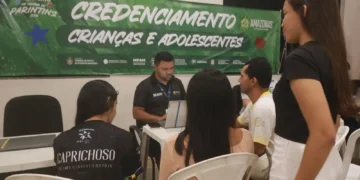 Festival de Parintins 2026: Crianças abaixo de 10 anos não poderão acessar as arquibancadas das Galeras
