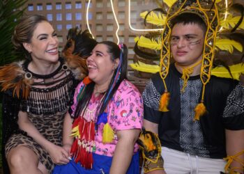 Um Sonho em Parintins: Abrigados do Moacyr Alves viajam para viver o primeiro Festival Folclórico