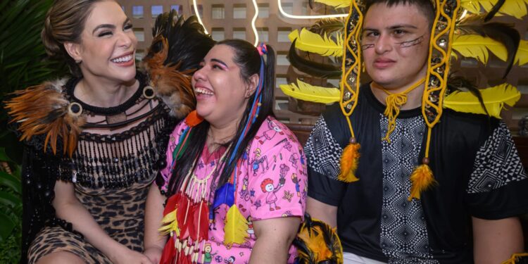 Um Sonho em Parintins: Abrigados do Moacyr Alves viajam para viver o primeiro Festival Folclórico