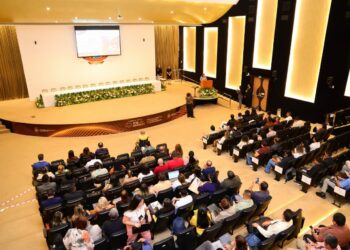 TCE-AM reúne municípios para dar início à fase de execução do programa TCE pela Educação