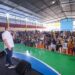 Na zona leste, Governador Roberto Cidade entrega kits escolares e livros para alunos