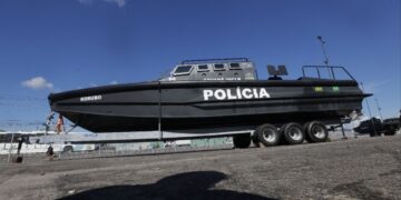 Governador Cidade entrega lanchas blindadas para combater narcotráfico no Amazonas