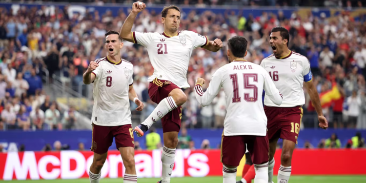 Espanha domina a França e volta à final da Copa do Mundo em busca do bi