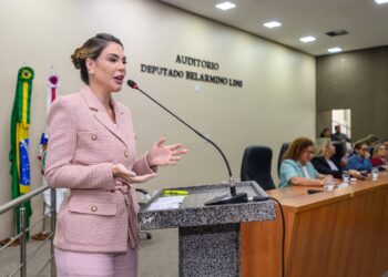 Primeira-dama do Amazonas reforça compromisso com a proteção da infância em seminário pelos 36 anos do ECA