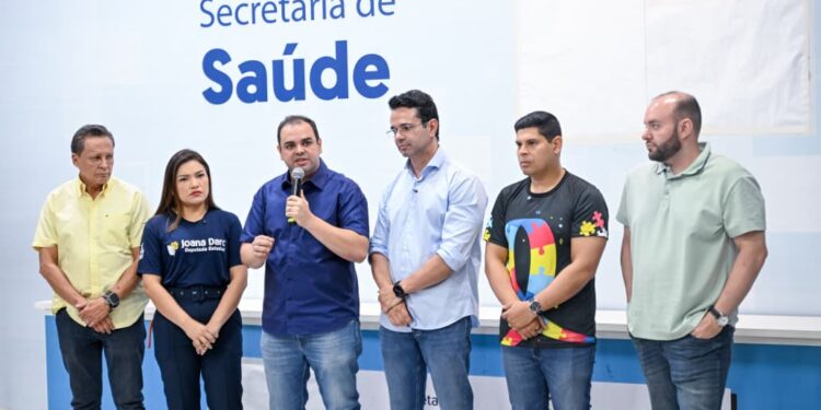 Governador determina realização de mutirão de consultas em neuropediatria para ampliar acesso de crianças neurodivergentes