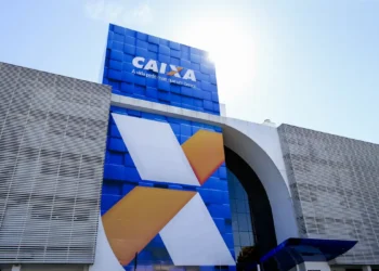 Serasa e CAIXA se unem para facilitar negociação de 1,8 milhão de clientes com descontos de até 90%