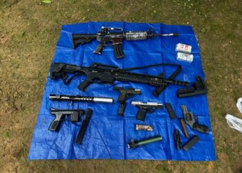 Operação destrói toneladas de insumos de cocaína e 5 pistas clandestinas na fronteira do Amazonas com o Peru